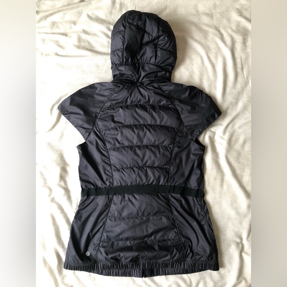 Lululemon black Wunder Puff puffer vest size 6 - Picture 2 of 2